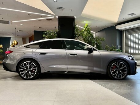 2026 Audi A5 L Sportback III (B10), серый, 6333000 рублей, вид 4