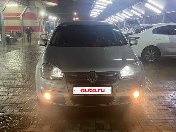2010 Volkswagen Jetta V, серебристый, 630000 рублей - вид 1