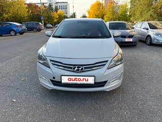 2015 Hyundai Solaris I Рестайлинг, бежевый, 900000 рублей, вид 1