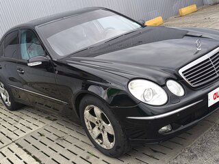 2005 Mercedes-Benz E-Класс 200 NGT III (W211, S211), чёрный, 700000 рублей, вид 1