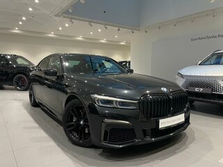 2021 BMW 7 серии 730d xDrive VI (G11/G12) Рестайлинг, чёрный, 5797000 рублей, вид 3
