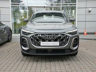 2025 Audi Q5 40 TDI III (GU), серый, 8150000 рублей, вид 2