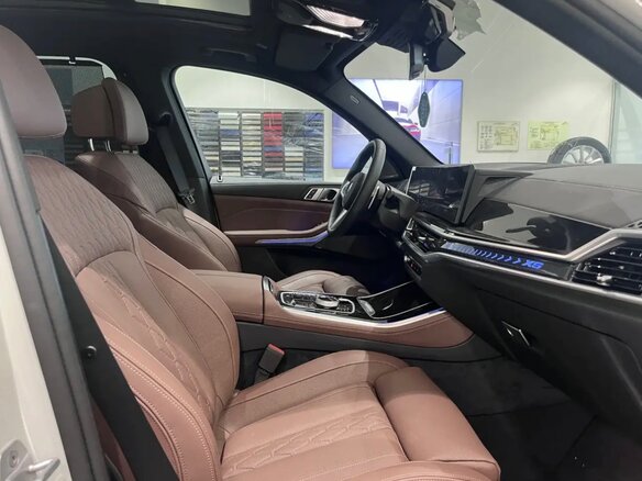 2025 BMW X5 40i IV (G05/G18) Рестайлинг, белый, 15290000 рублей - вид 11