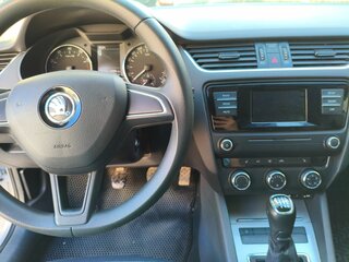 2016 Skoda Octavia III (A7), серебристый, 1500000 рублей, вид 4