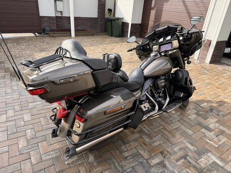 2021 Harley-Davidson CVO Limited, коричневый, 4000000 рублей, вид 2