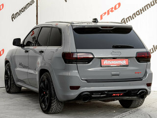 2013 Jeep Grand Cherokee SRT IV (WK2) Рестайлинг, серый, 3399000 рублей, вид 4