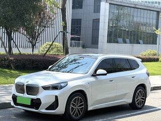 2024 BMW iX1 eDrive 25L, белый, 3504033 рублей, вид 1