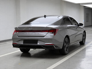 2022 Hyundai Avante VII, серый, 1610000 рублей, вид 2