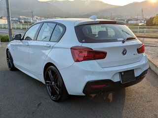2018 BMW 1 серии 118i II (F20/F21) Рестайлинг 2, белый, 1230000 рублей, вид 4