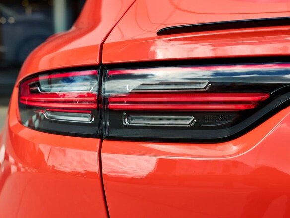 2019 Porsche Cayenne Coupé III, оранжевый, 8500000 рублей - вид 20
