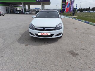 2010 Opel Astra GTC H Рестайлинг, белый, 650000 рублей, вид 2