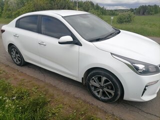 2018 Kia Rio IV, белый, 1275000 рублей, вид 3