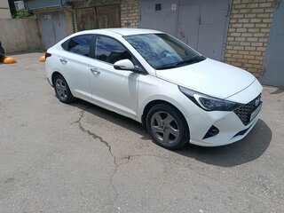 2020 Hyundai Solaris II Рестайлинг, белый, 1650000 рублей, вид 3