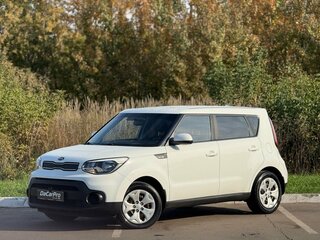 2017 Kia Soul II Рестайлинг, белый, 1360000 рублей, вид 2