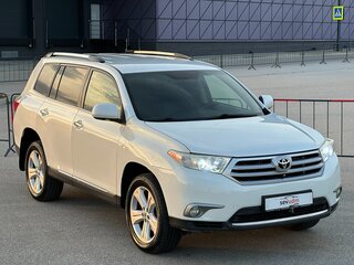 2011 Toyota Highlander II (XU40) Рестайлинг, белый, 1797000 рублей, вид 4