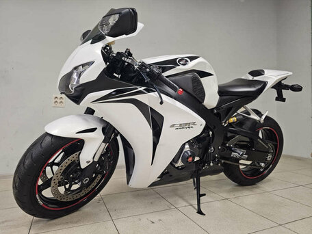 2008 Honda CBR 1000 RR/RA Fireblade, белый, 899000 рублей, вид 5