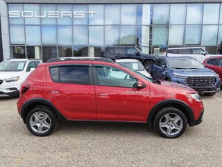 2019 Renault Sandero Stepway II Рестайлинг, красный, 1219000 рублей, вид 3