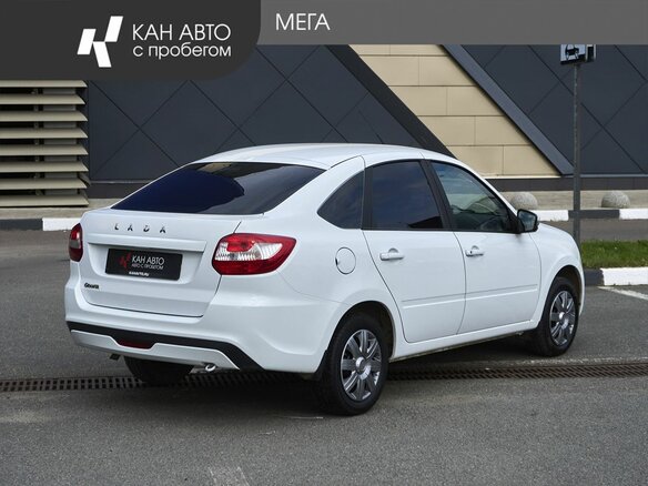 2023 Lada (ВАЗ) Granta I Рестайлинг, белый, 728000 рублей - вид 1