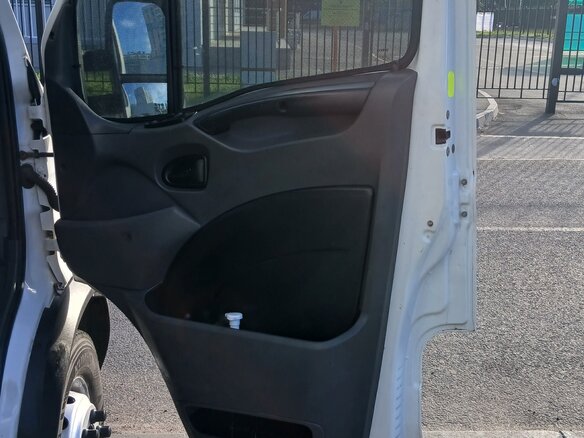 2013 Iveco Daily, белый, 1400000 рублей - вид 8
