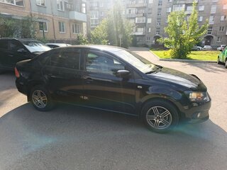 2011 Volkswagen Polo V, чёрный, 680000 рублей, вид 2