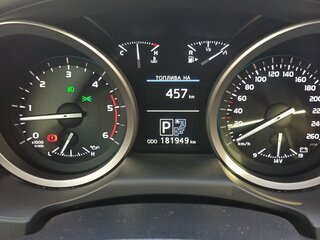 2014 Toyota Land Cruiser 200 Series Рестайлинг 1, чёрный, 4350000 рублей, вид 3