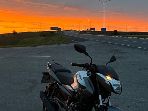 2022 Bajaj Pulsar NS 125, белый, 145000 рублей