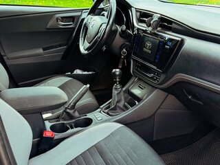 2016 Toyota Auris II Рестайлинг, серый, 1550000 рублей, вид 3