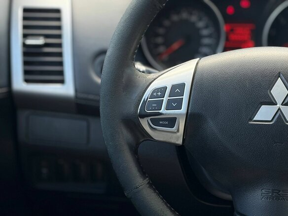 2010 Mitsubishi Outlander II Рестайлинг, серебристый, 909000 рублей - вид 25