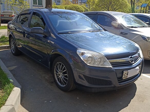 2008 Opel Astra H Рестайлинг, серый, 600000 рублей - вид 2