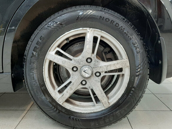 2010 Nissan Tiida I Рестайлинг, чёрный - вид 13