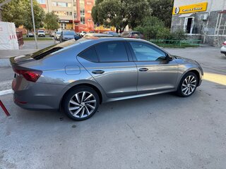 2021 Skoda Octavia IV (A8), серый, 3100000 рублей, вид 5