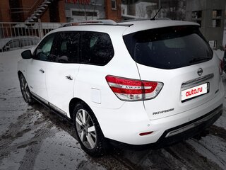 2015 Nissan Pathfinder IV, белый, 1800000 рублей, вид 4