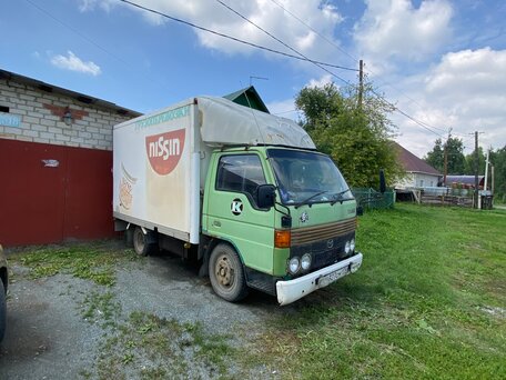 1991 Mazda Titan, зелёный, 420000 рублей, вид 2