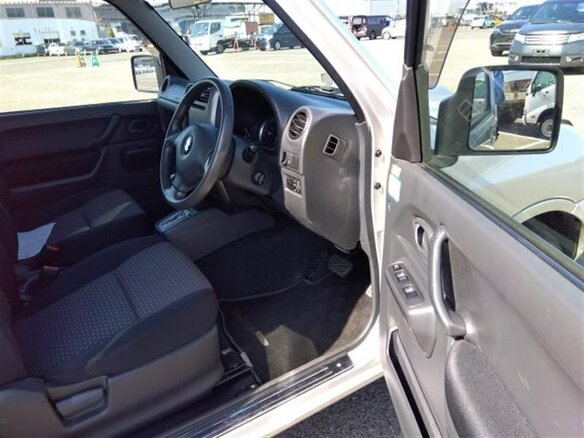 2011 Suzuki Jimny Kei car III Рестайлинг 1, серебристый, 1050000 рублей - вид 10