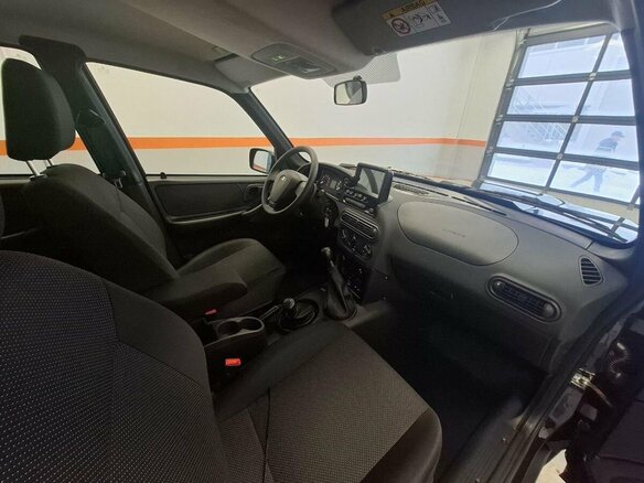 2026 Lada (ВАЗ) Niva Travel I Рестайлинг, чёрный, 1717000 рублей - вид 5