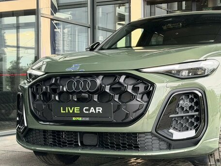 2026 Audi Q5 45 TFSI III (GU), зелёный, 8400000 рублей, вид 3