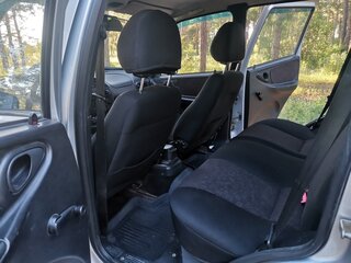 2006 Chevrolet Niva I, серебристый, 320000 рублей, вид 5