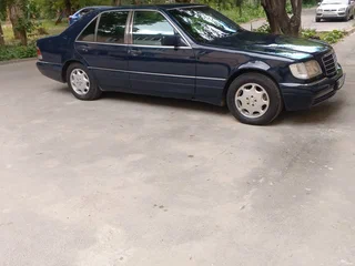 1994 Mercedes-Benz S-Класс 350 III (W140) Рестайлинг, синий, 650000 рублей, вид 2