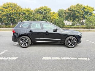 2026 Volvo XC60 II Рестайлинг 3, чёрный, 5660000 рублей, вид 3