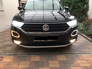 2019 Volkswagen T-Roc I, чёрный, 2050000 рублей, вид 2