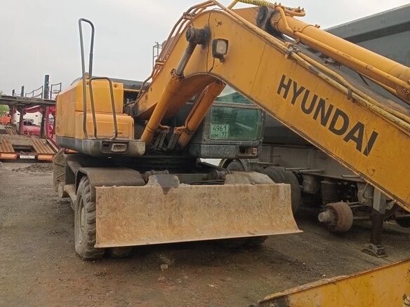 2008 Hyundai R170W, жёлтый, 3150000 рублей - вид 6