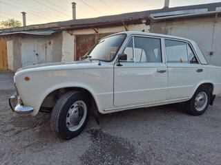 1979 Lada (ВАЗ) 21012, белый, 390000 рублей, вид 2