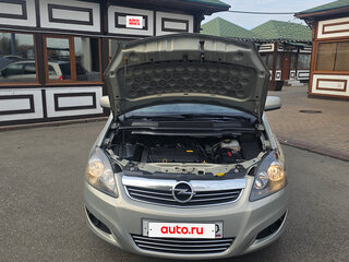 2011 Opel Zafira B Рестайлинг, бежевый, 700000 рублей, вид 4
