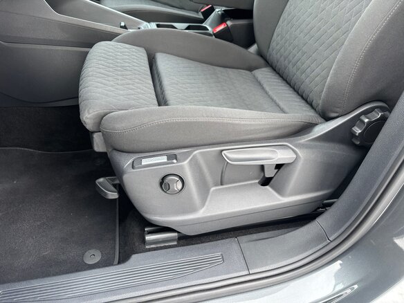 2022 Volkswagen Caddy Maxi V, серый, 4650000 рублей - вид 15