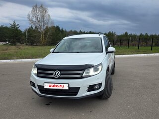 2016 Volkswagen Tiguan AMT I Рестайлинг, белый, 1700000 рублей, вид 2