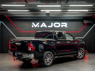 2017 Toyota Hilux VIII, чёрный, 2900000 рублей, вид 5