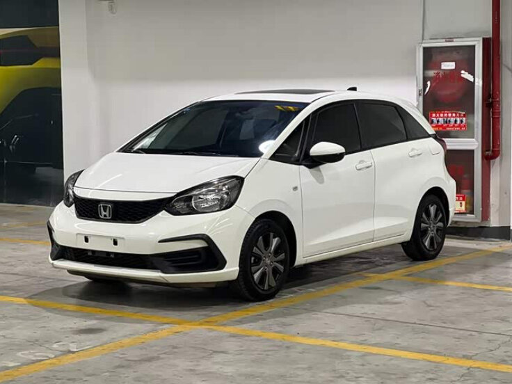 Открыть фотографии: Honda Fit IV