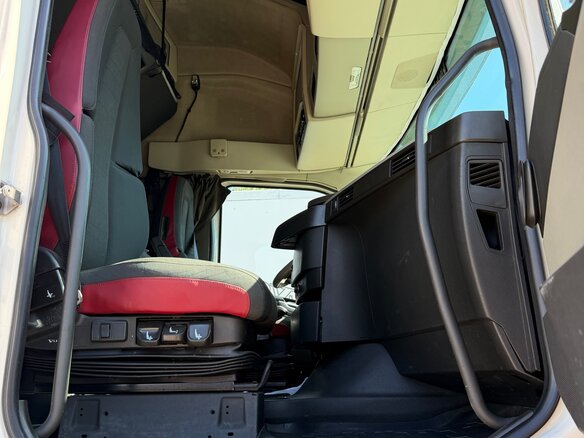 2017 Volvo FH, белый, 6300000 рублей - вид 15