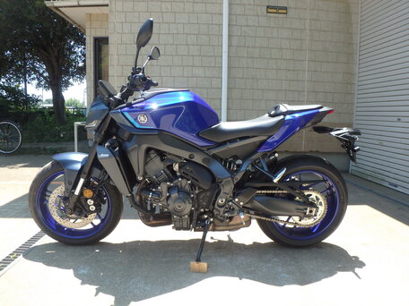 2024 Yamaha MT-09 (FZ-09), синий, 1350000 рублей, вид 1