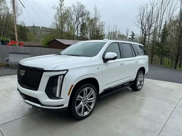 2026 Cadillac Escalade V Рестайлинг, белый, 18900000 рублей